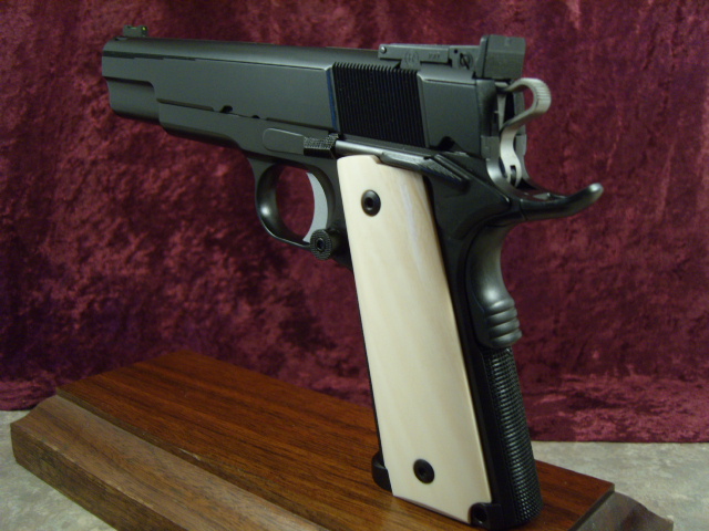 thumbnail image 2 of Evolution Gun Works 1911 Heavy Duty HD Thumb Safety – Blue Finish – Made In USA, MPN 11321 2 of 3